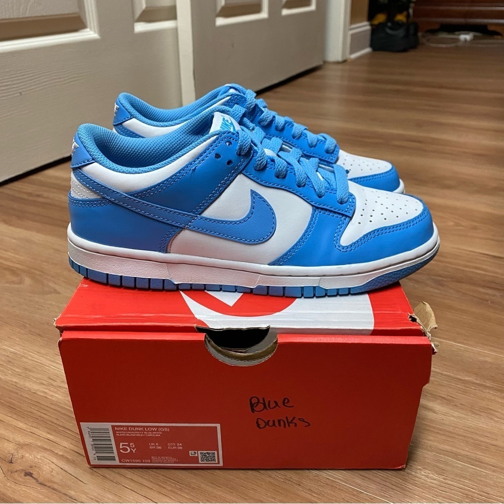 Nike Dunk Low (GS) "University Blue" Size 7 CW1590-103